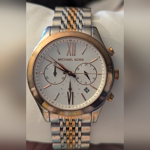 WORKING Michael Kors Mens Or Women's Watch Rose Gold Silver Tone 41mm - Picture 2 of 4